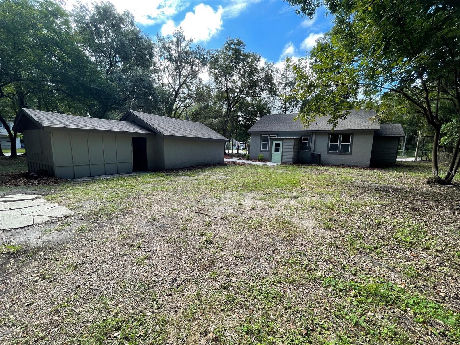 1940 E University Ave Property Photo 25