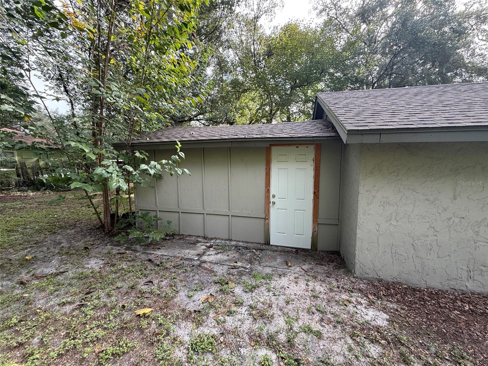 1940 E University Ave Property Photo 26