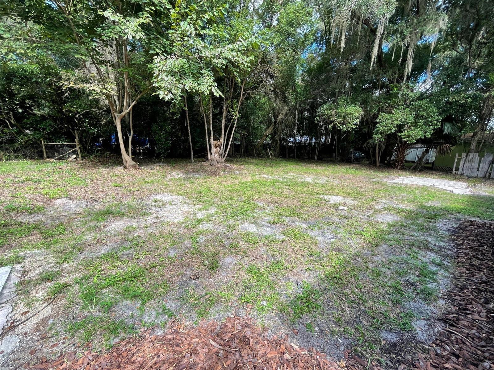 1940 E University Ave Property Photo 28