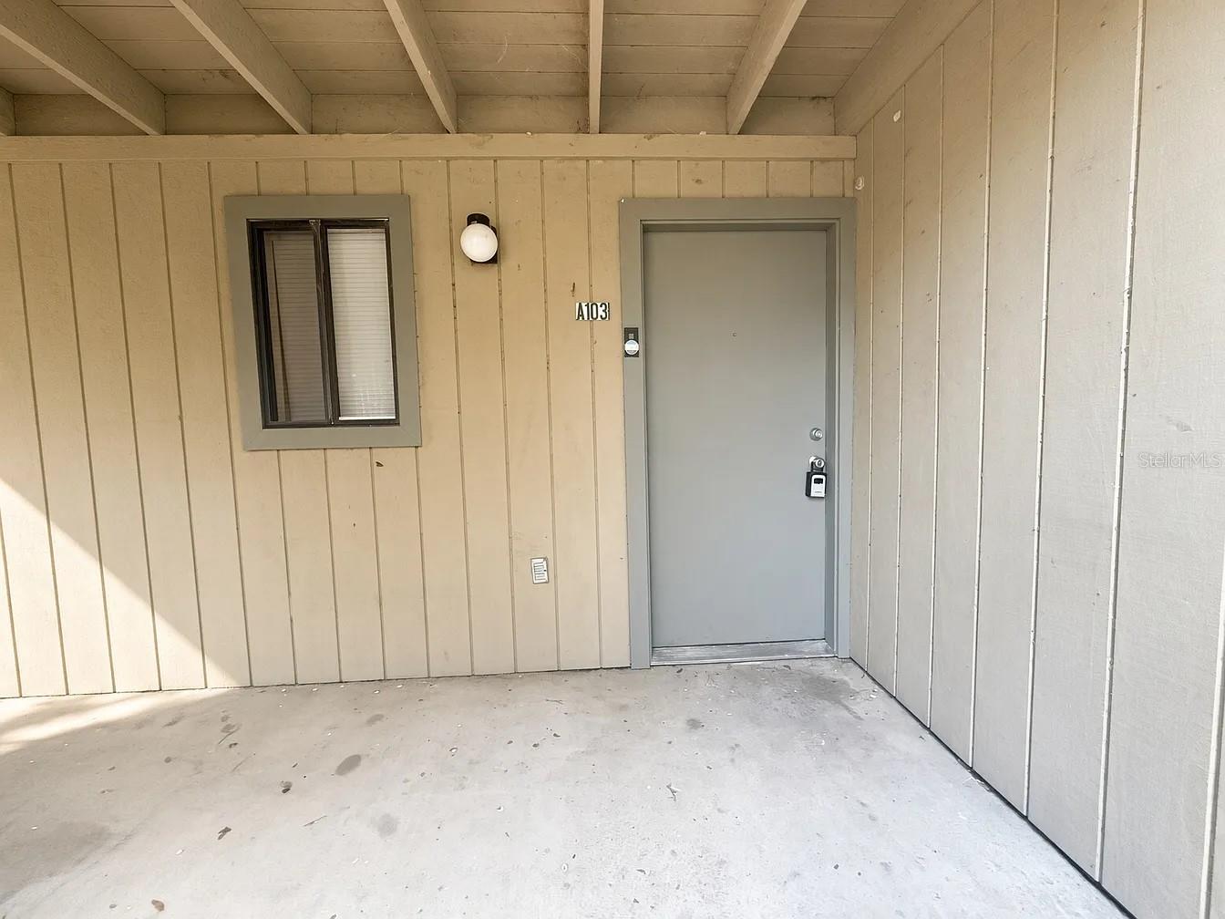 75 Se 16th Ave #a103 Property Photo 2