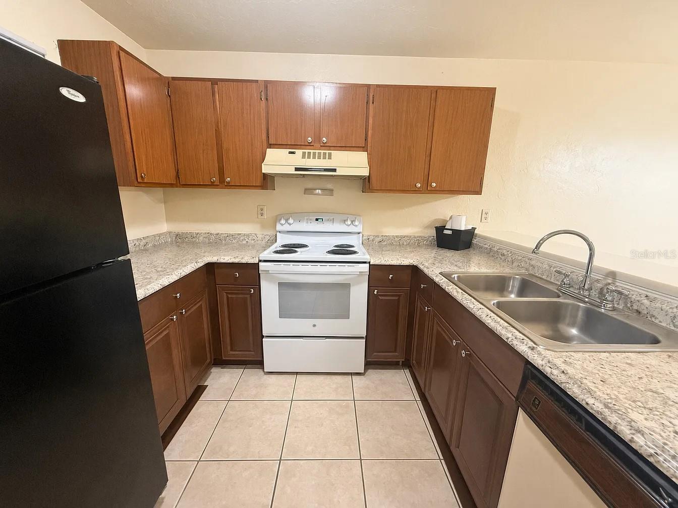 75 Se 16th Ave #a103 Property Photo 4