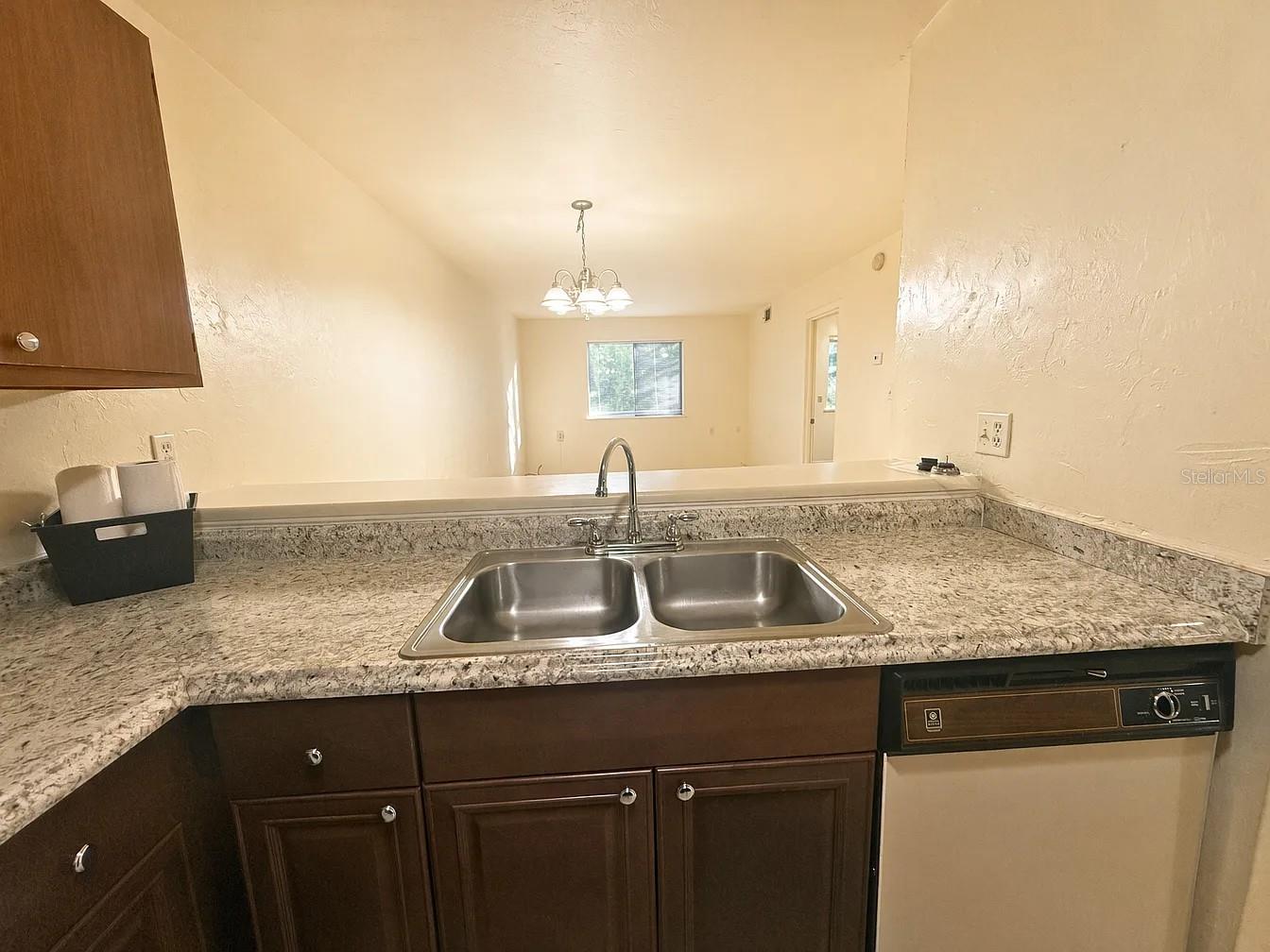 75 Se 16th Ave #a103 Property Photo 5