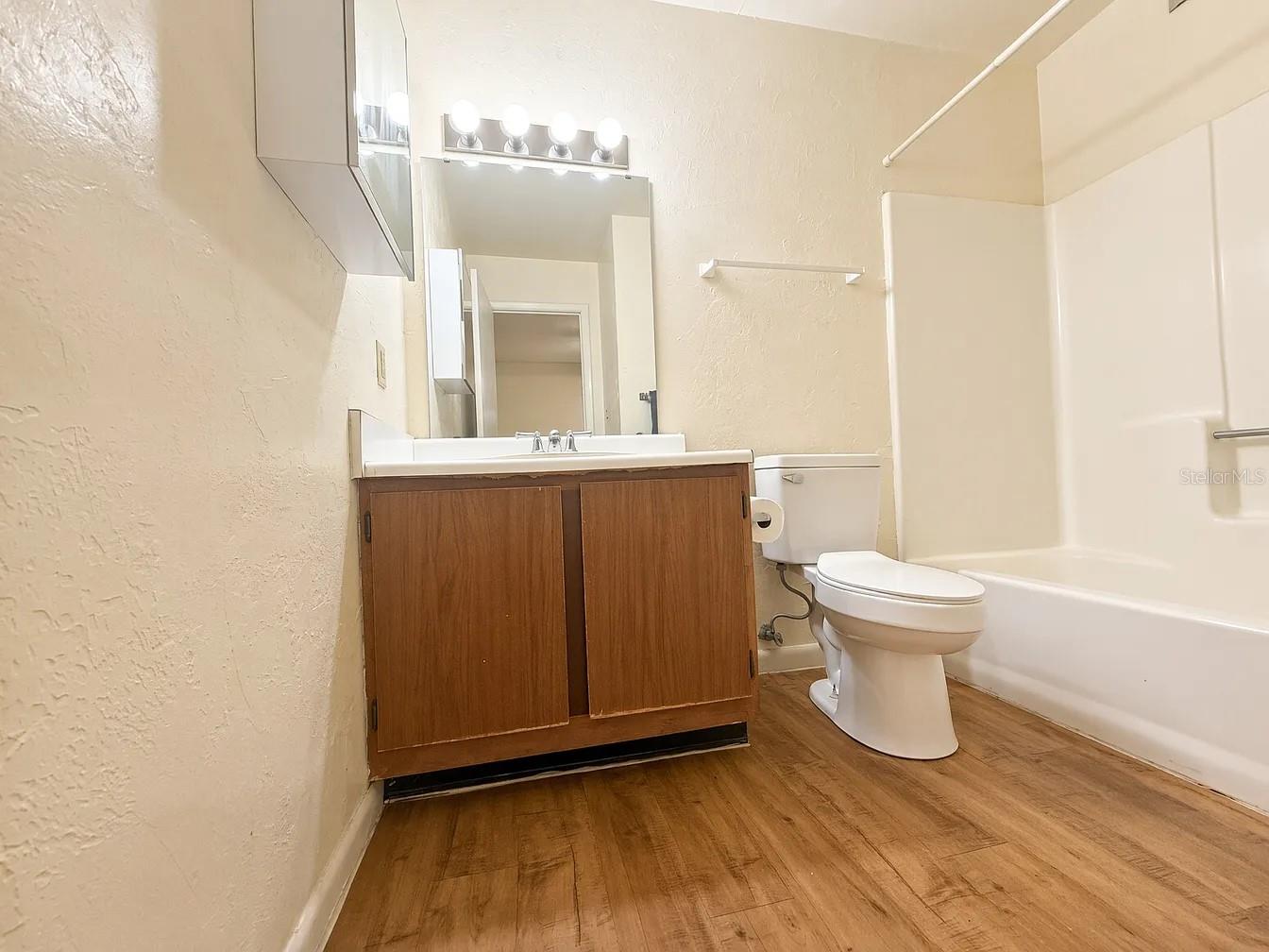 75 Se 16th Ave #a103 Property Photo 14
