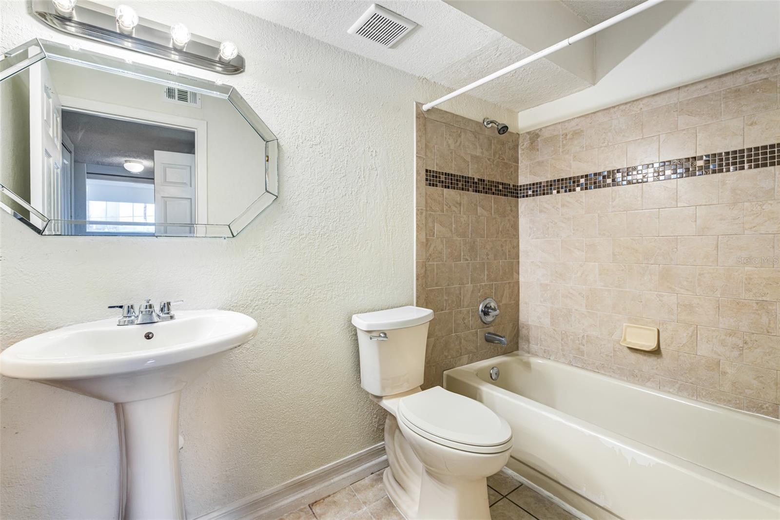13545 Eagle Ridge Dr #814 Property Photo 13