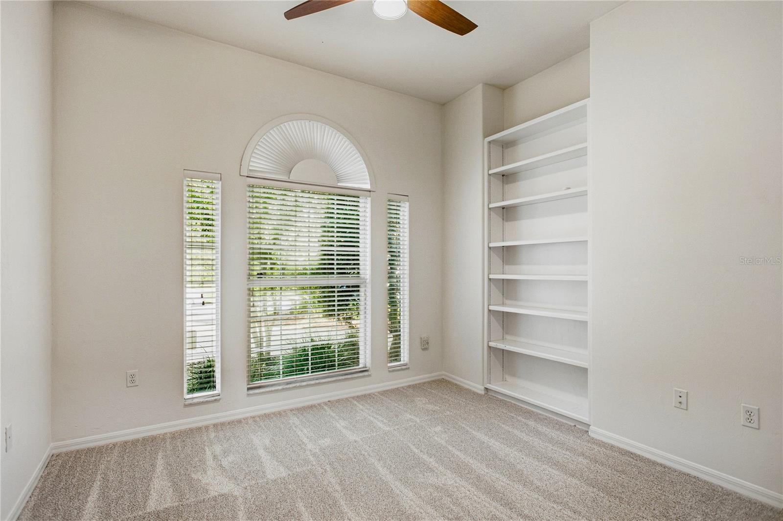 915 Sw 86th Way Property Photo 37