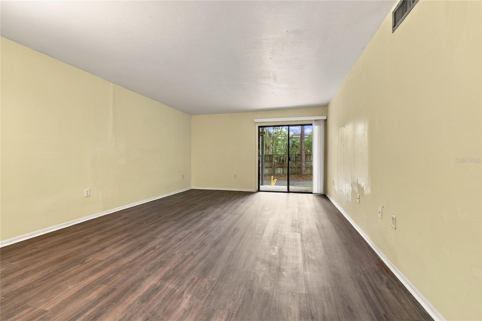2811 Sw Archer Rd #t167 Property Photo 4