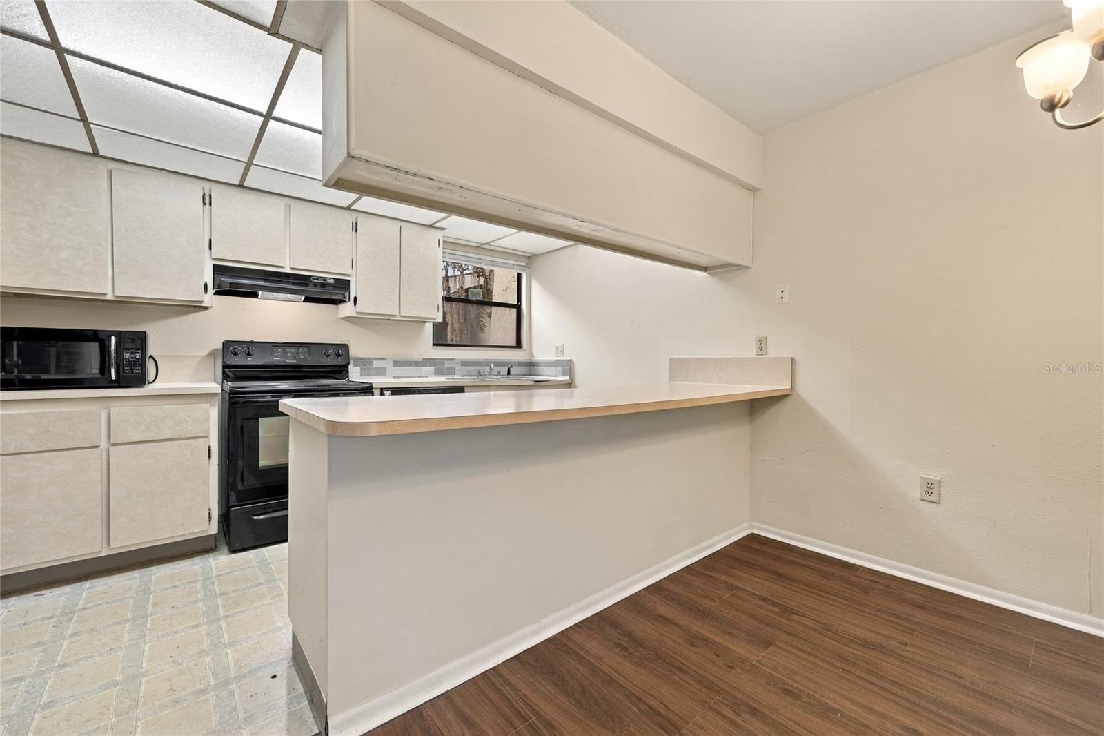 2811 Sw Archer Rd #t167 Property Photo 11