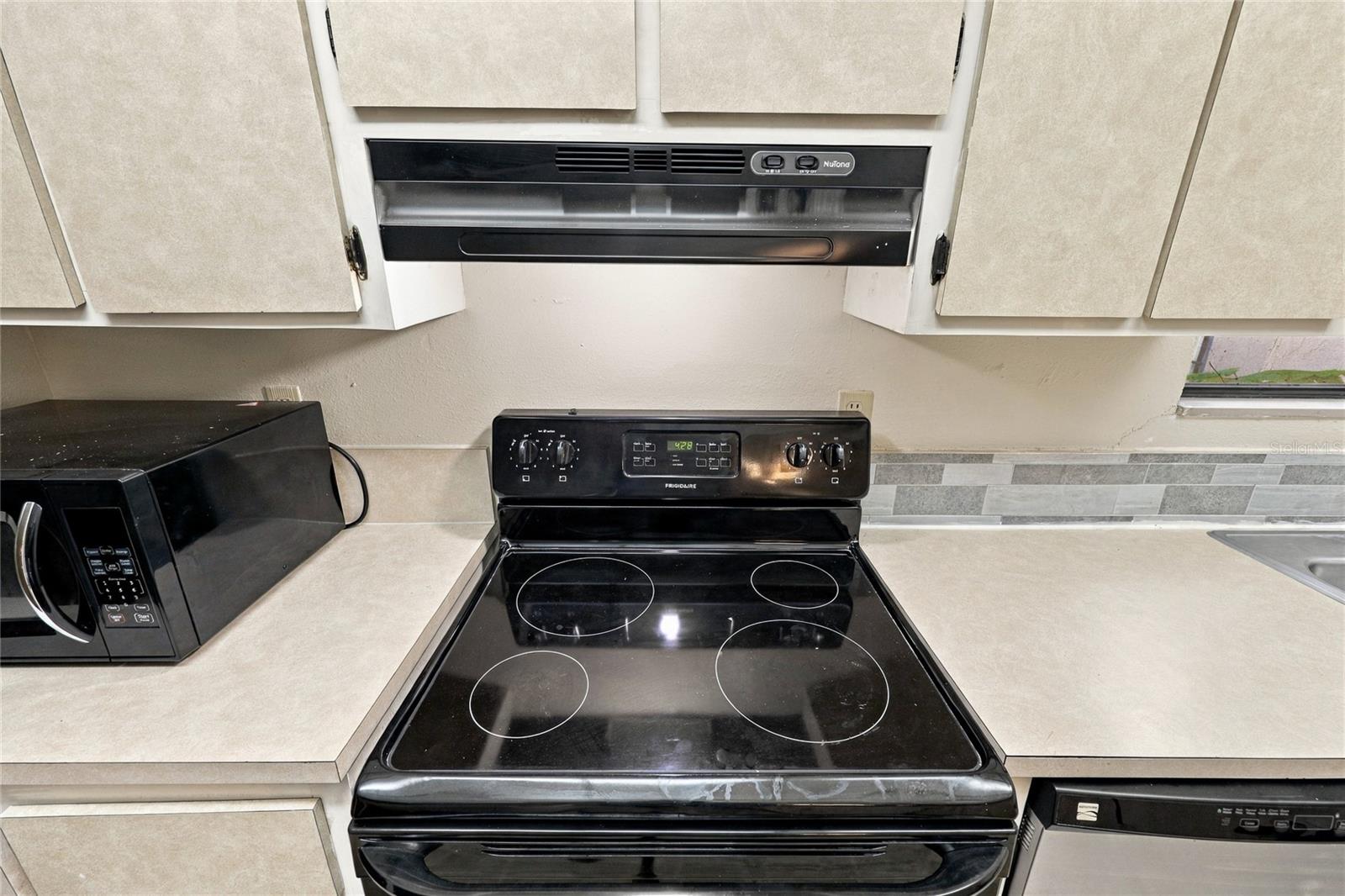 2811 Sw Archer Rd #t167 Property Photo 13