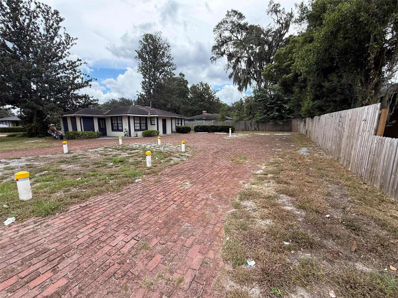 2226 Nw 8th Ct Property Photo 3