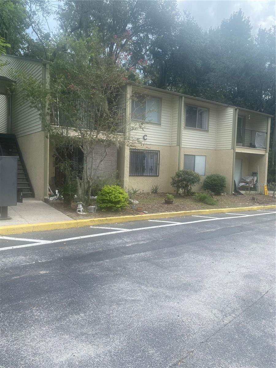 1015 SW 9TH ST #C-2 Property Photo 1