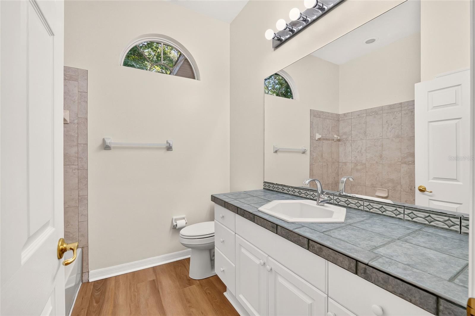 79 Nw 48th Blvd #16 Property Photo 47