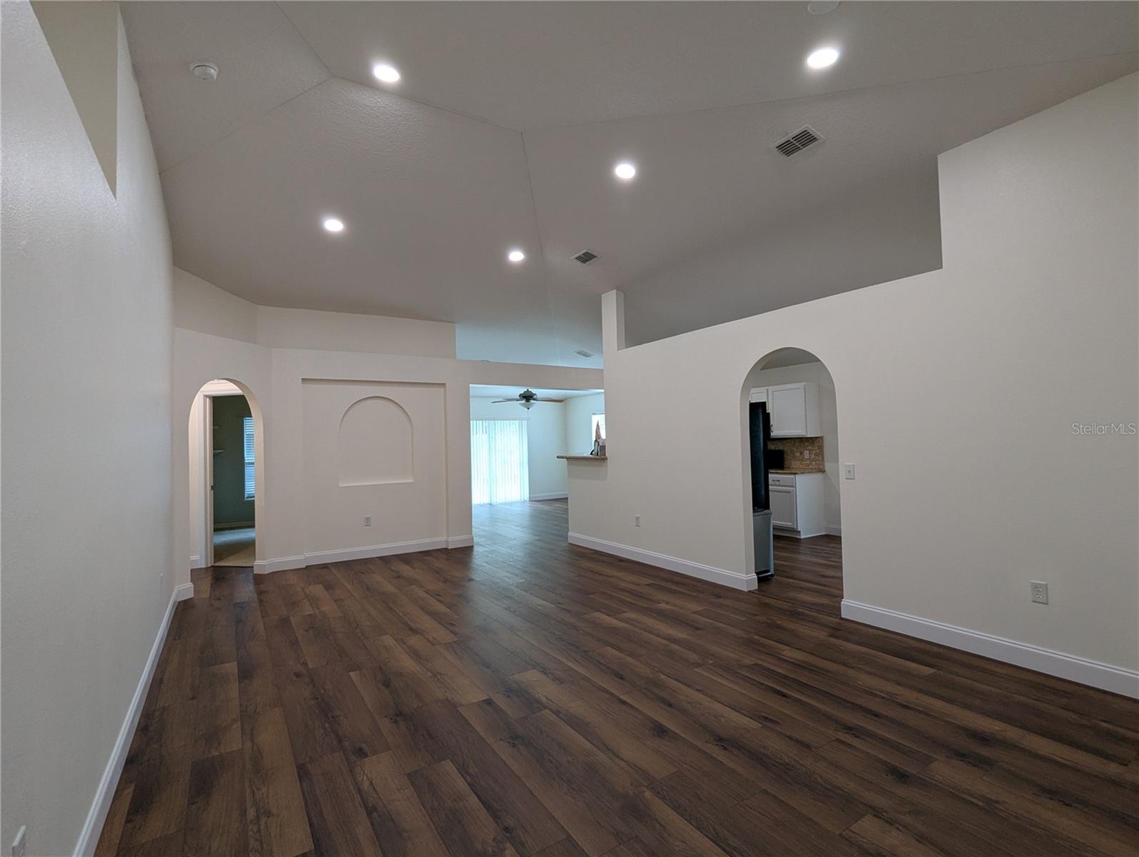 14237 Nw 159th Pl Property Photo 5