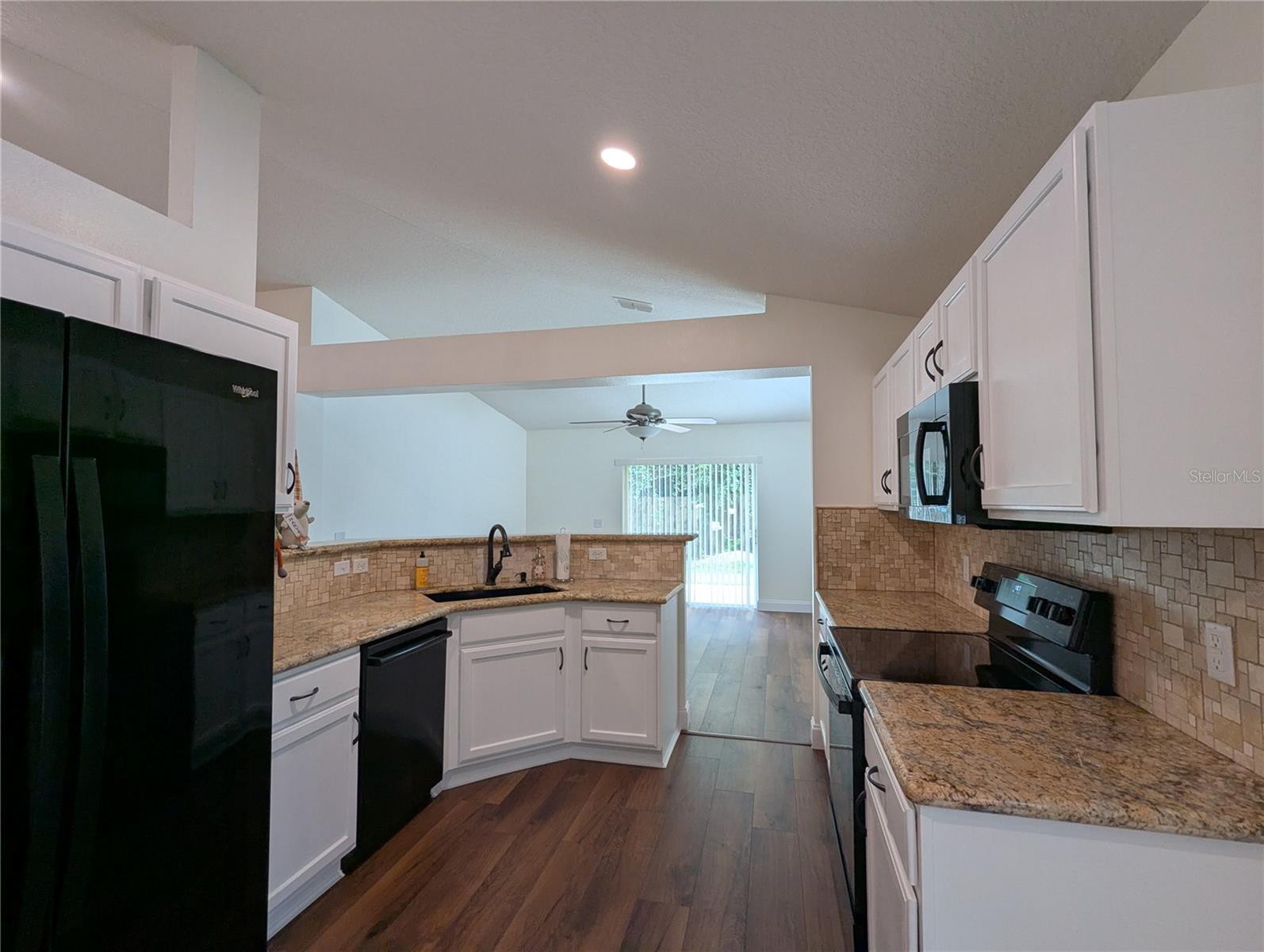 14237 Nw 159th Pl Property Photo 11