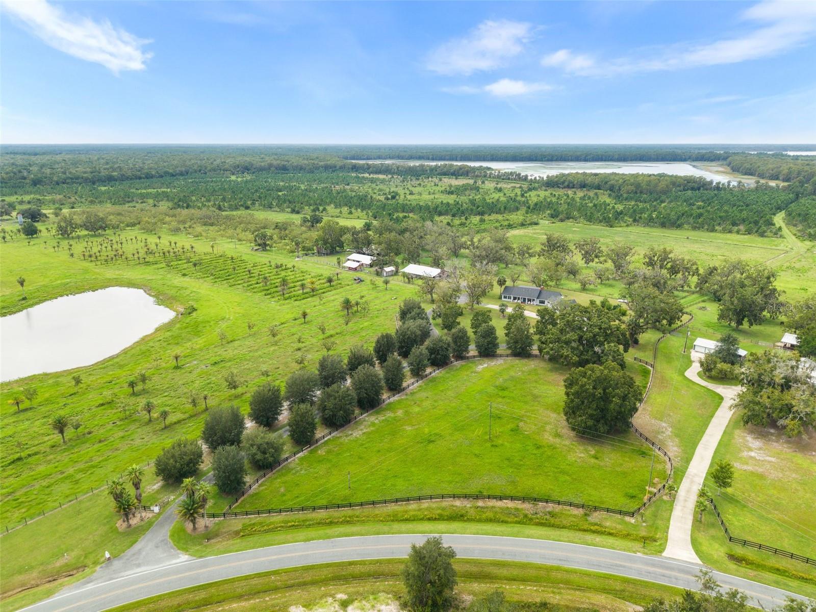 GC544089 Property Photo 4