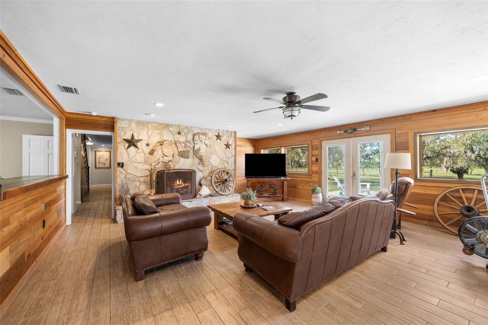 GC544089 Property Photo 5