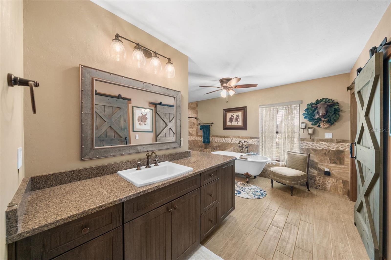GC544089 Property Photo 11