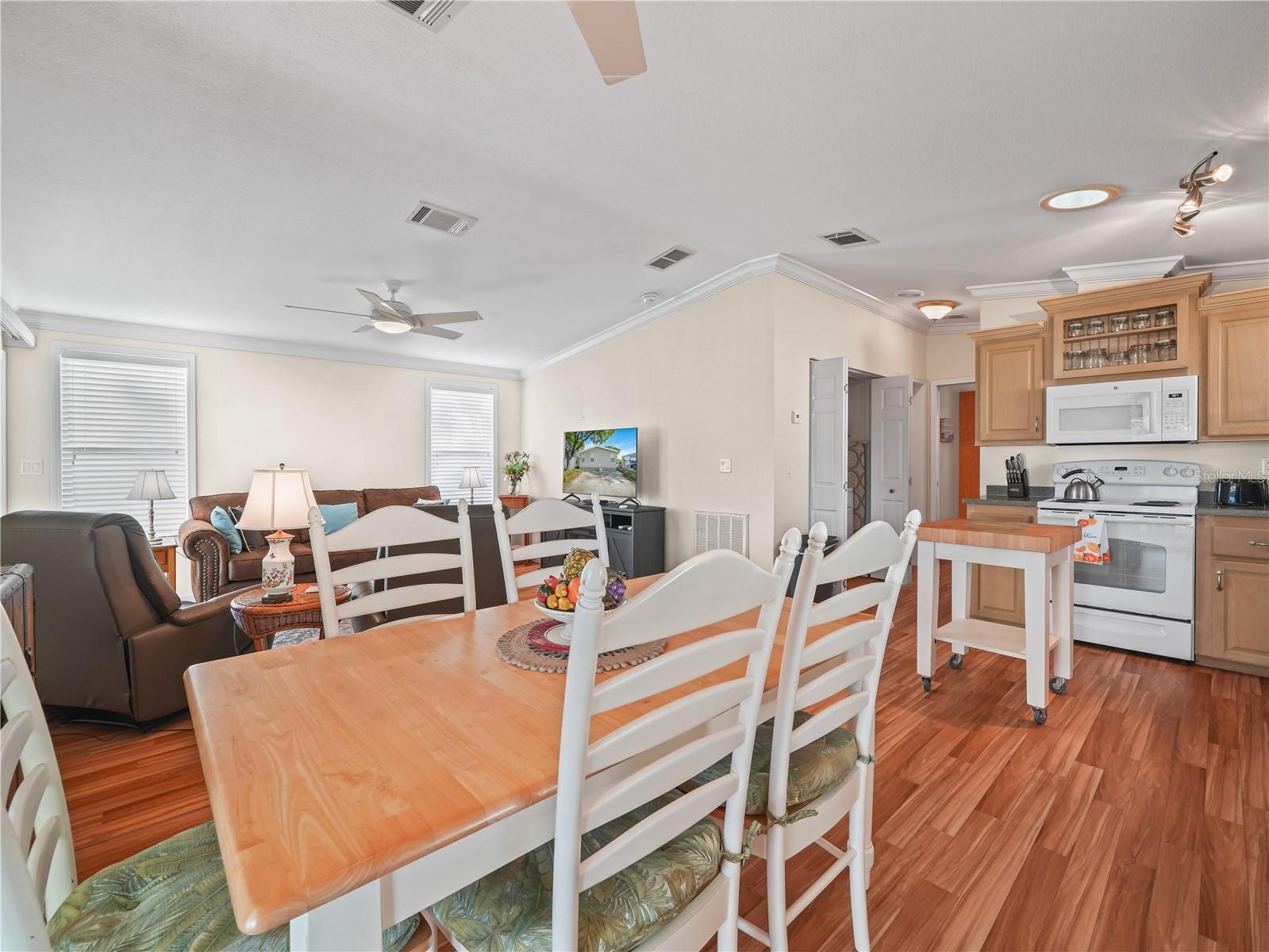8 Night Owl Cir Property Photo 5