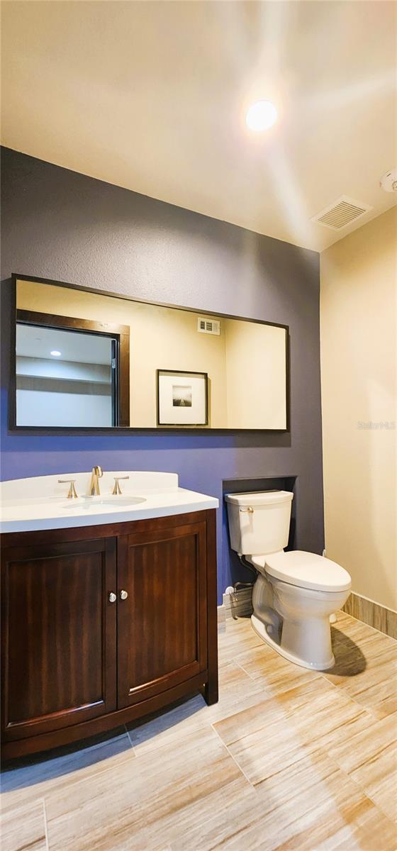 251 E Park Ave #102 Property Photo 14