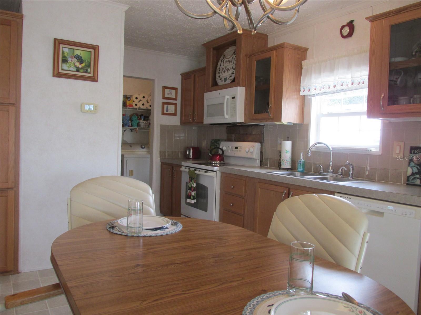 5 Queen Of Waters St Property Photo 7