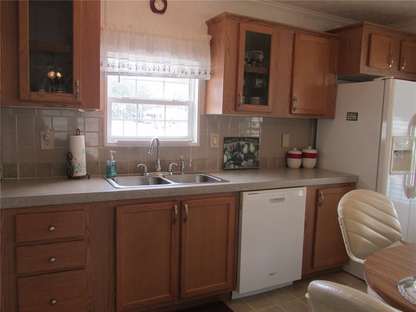 5 Queen Of Waters St Property Photo 12