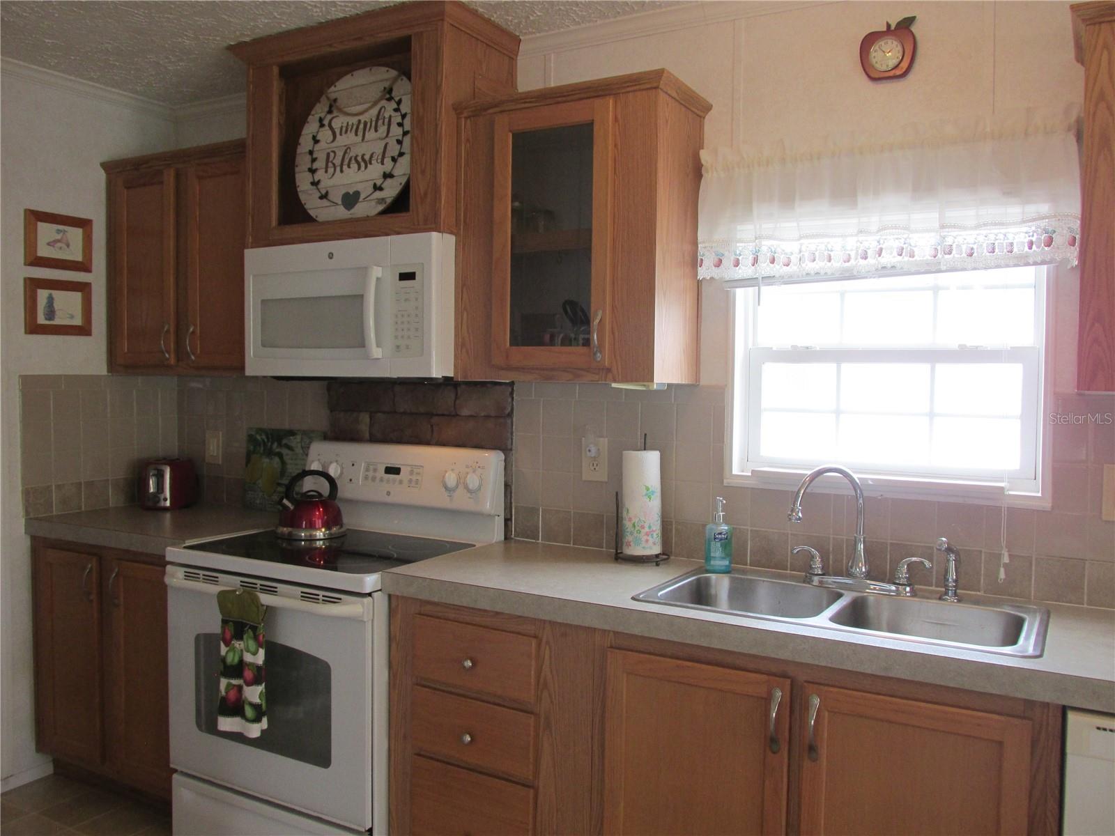 5 Queen Of Waters St Property Photo 13