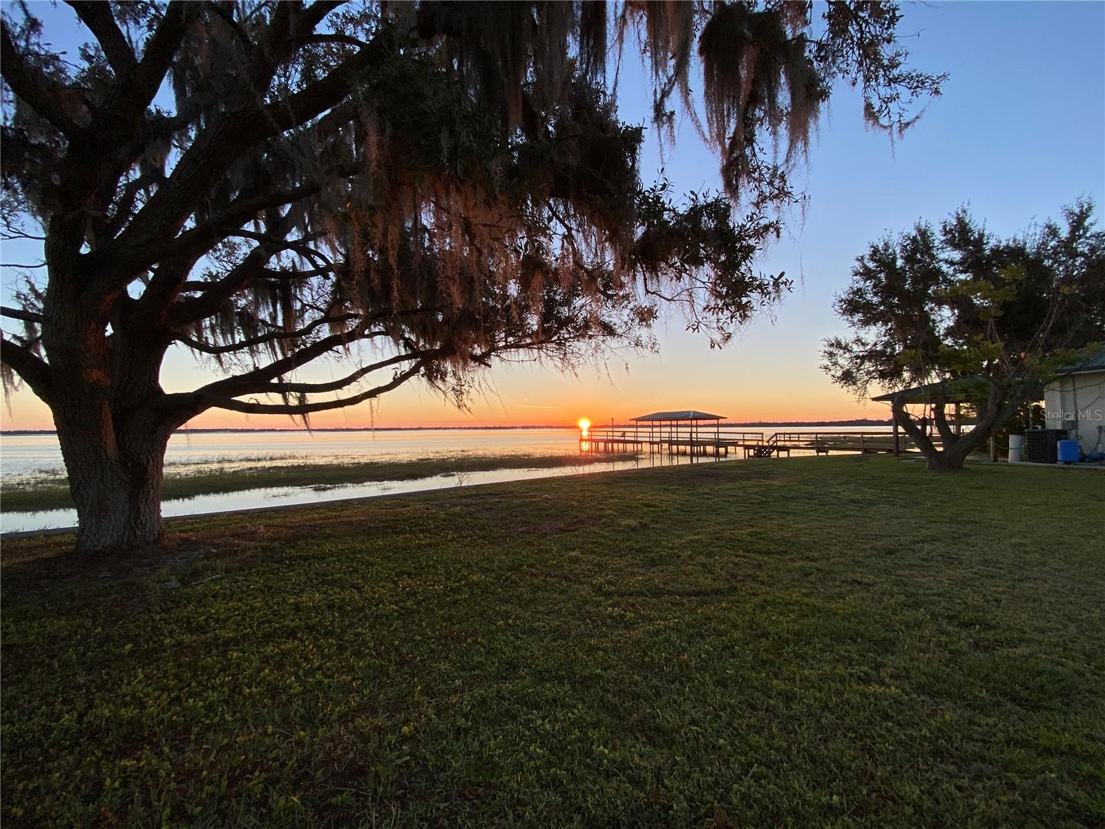 1301 S Lake Reedy Blvd Property Photo
