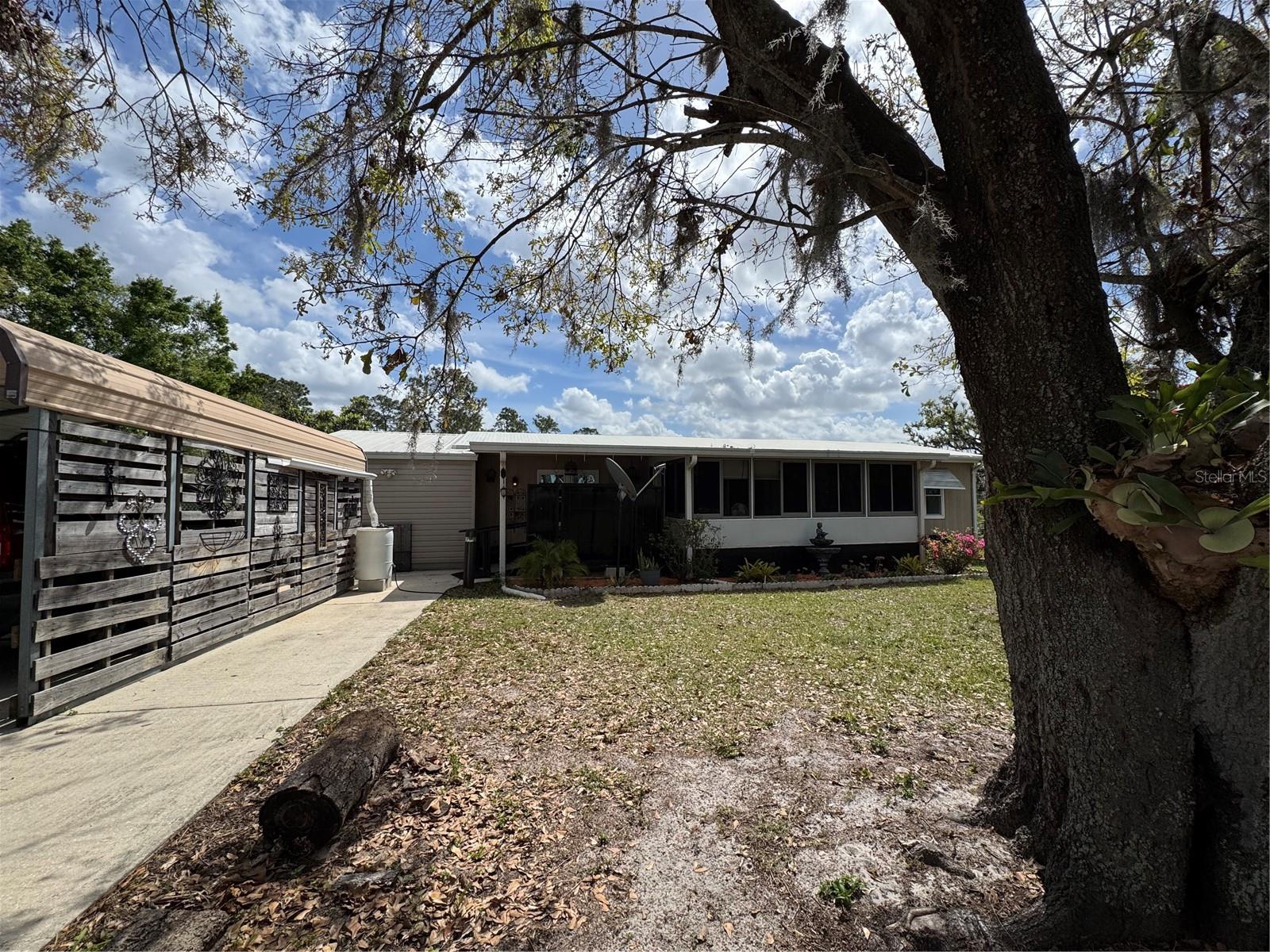1629 S Scenic Hwy Property Photo
