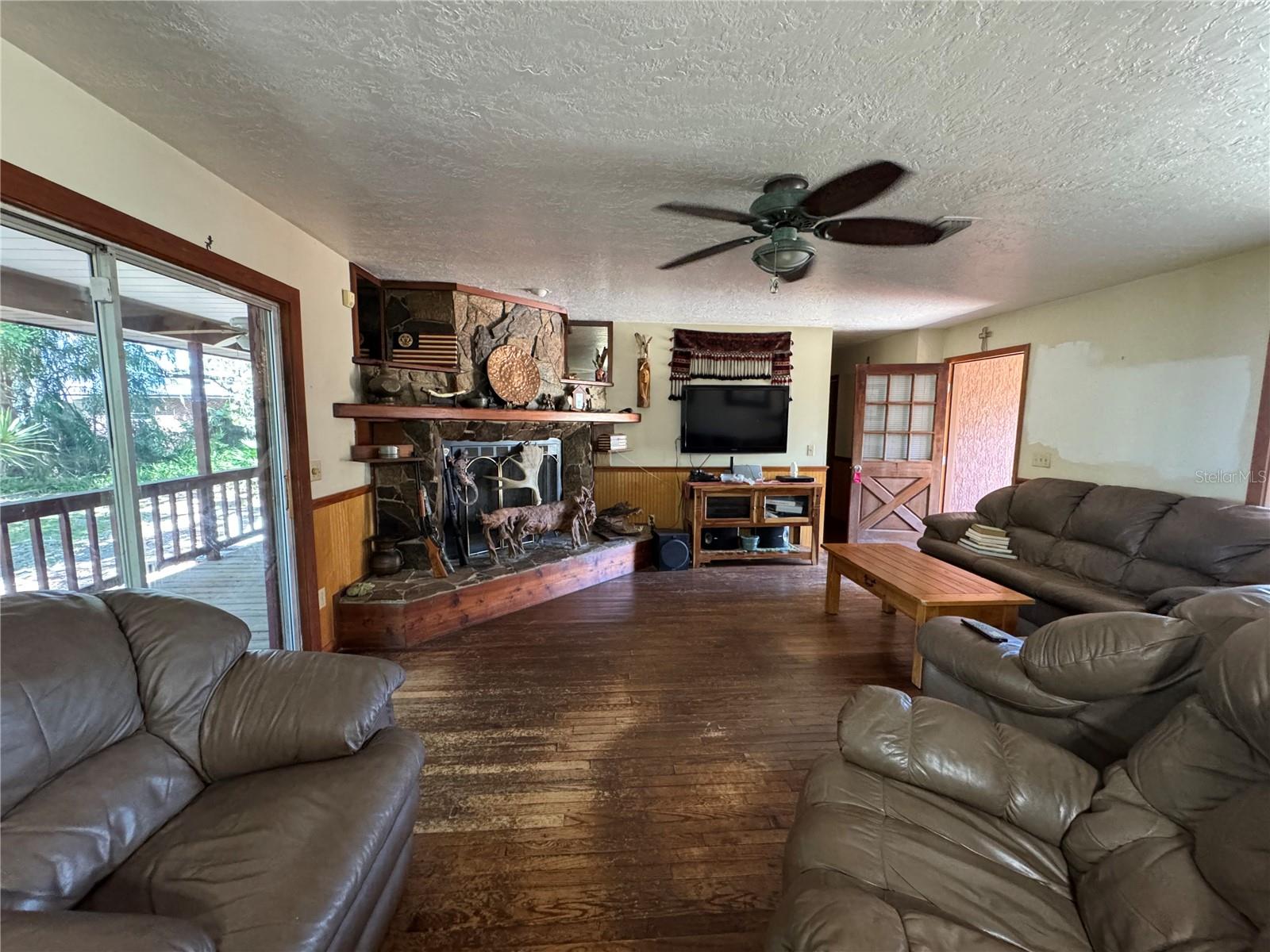 1871 S Lake Reedy Blvd Property Photo 8