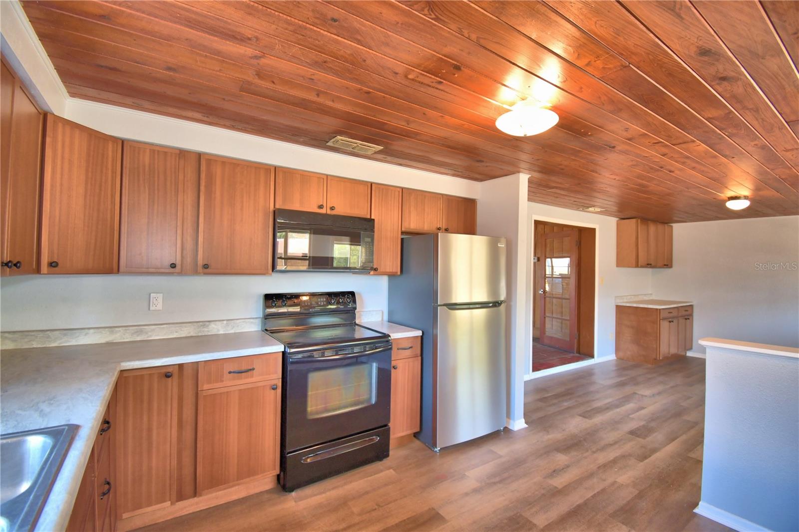 352 E Hwy 630 E Property Photo 4