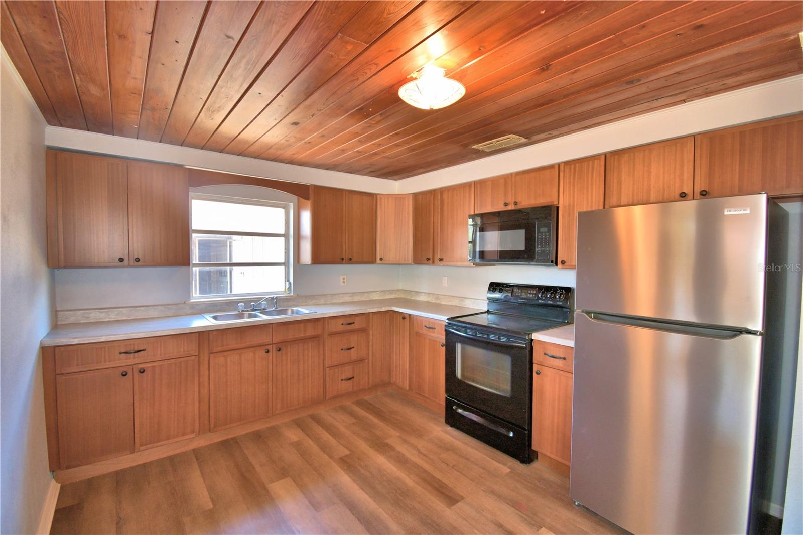 352 E Hwy 630 E Property Photo 5