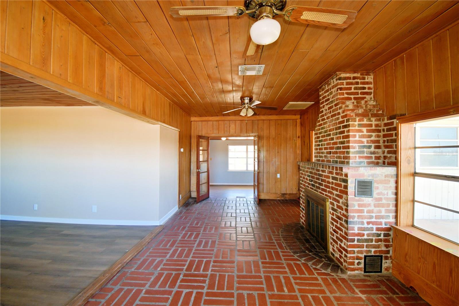352 E Hwy 630 E Property Photo 11