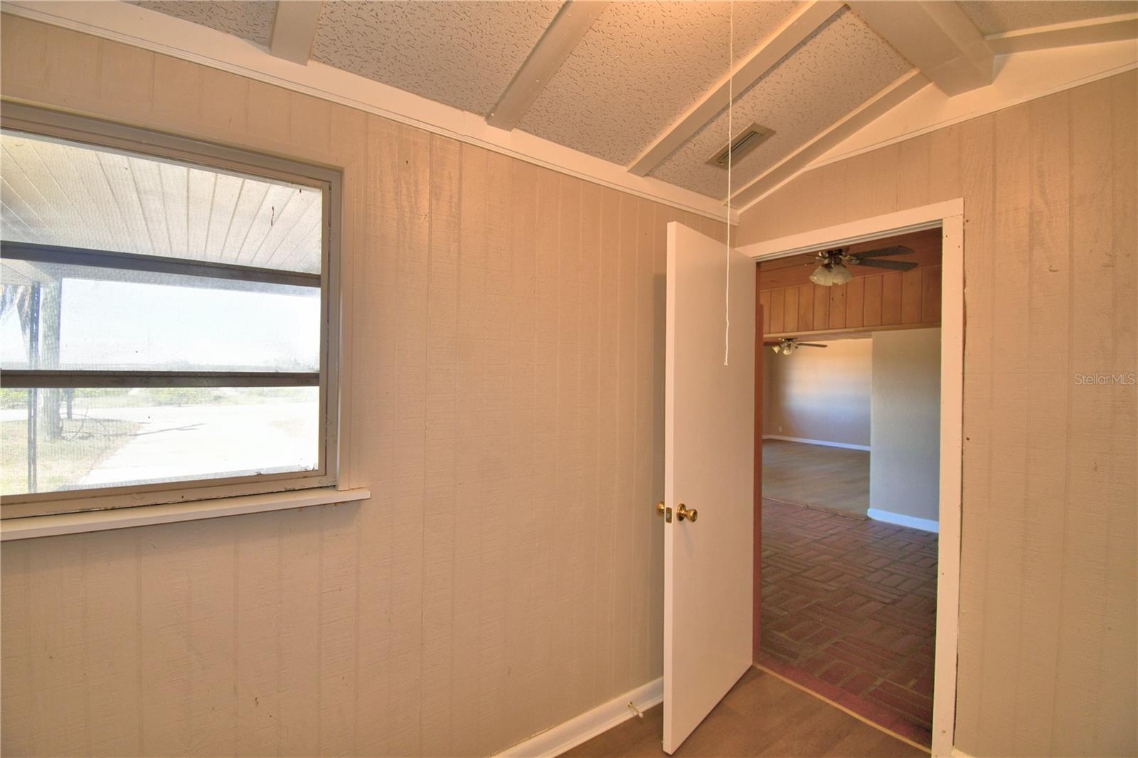 352 E Hwy 630 E Property Photo 16