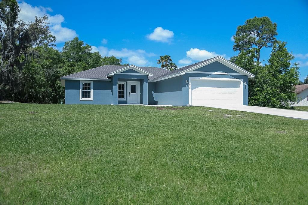 2452 Lake Front Dr Property Photo