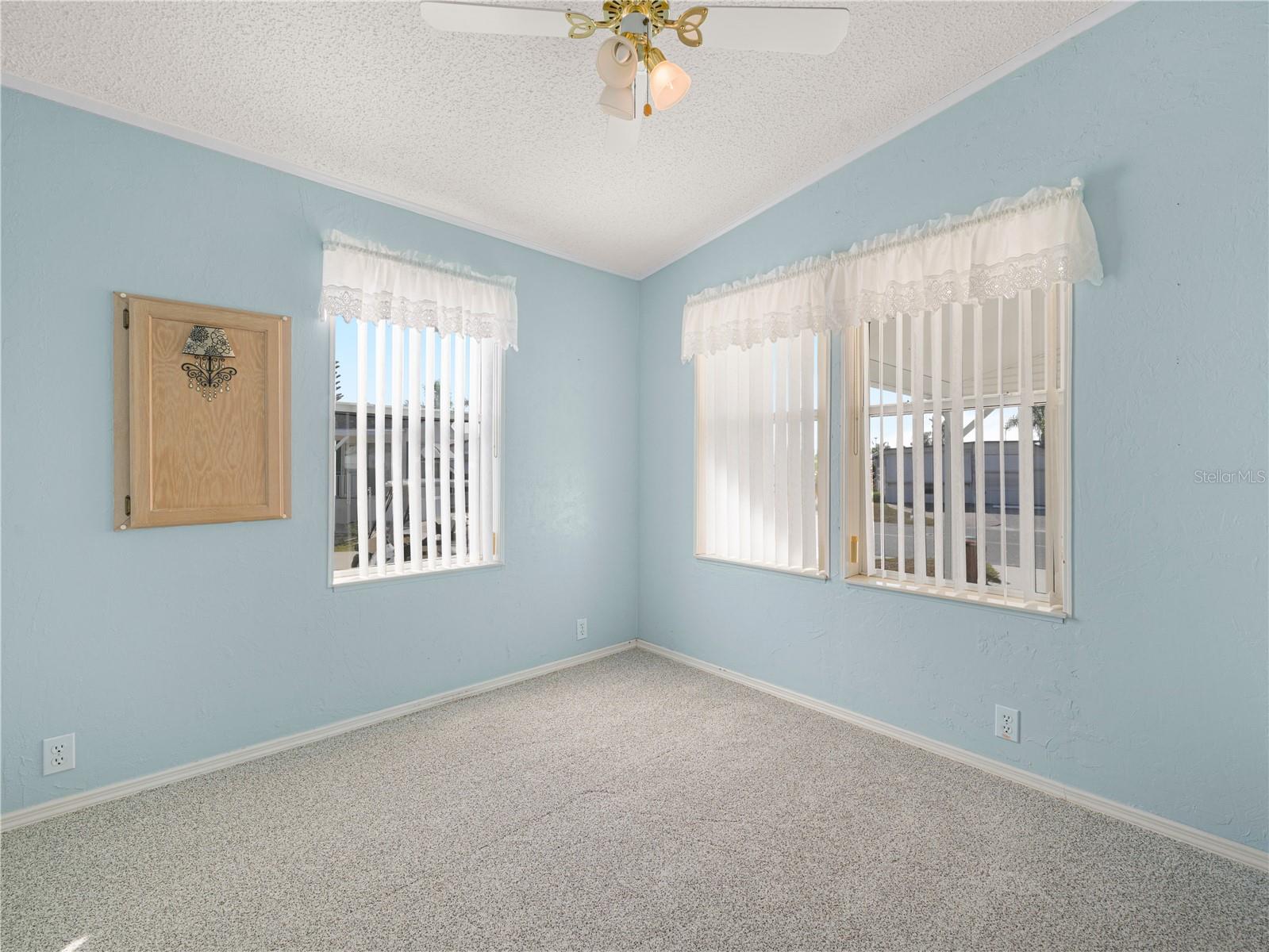 43 Red Quill Cir Property Photo 11