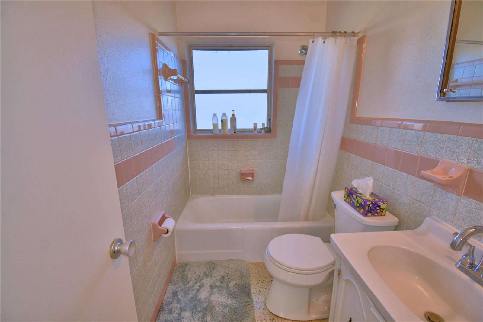 105 Maxcy Ln Property Photo 19