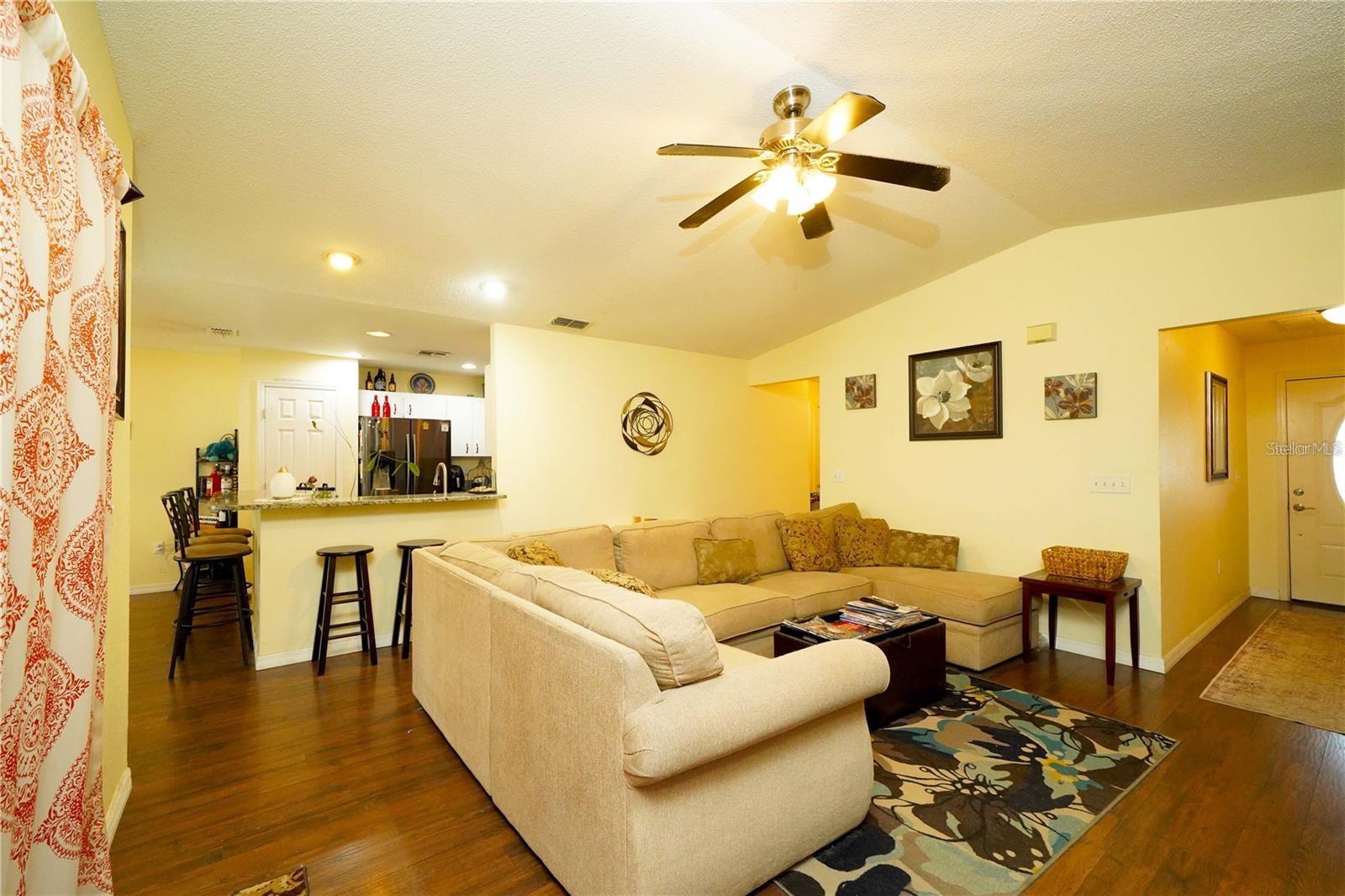 1015 Highland Crest Cir Property Photo 7