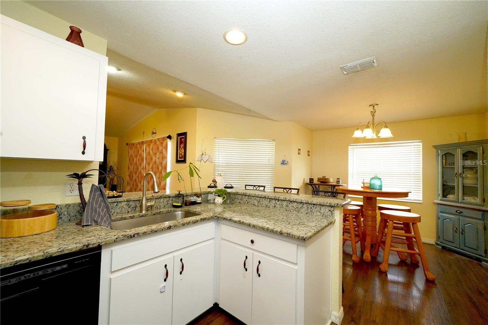 1015 Highland Crest Cir Property Photo 10