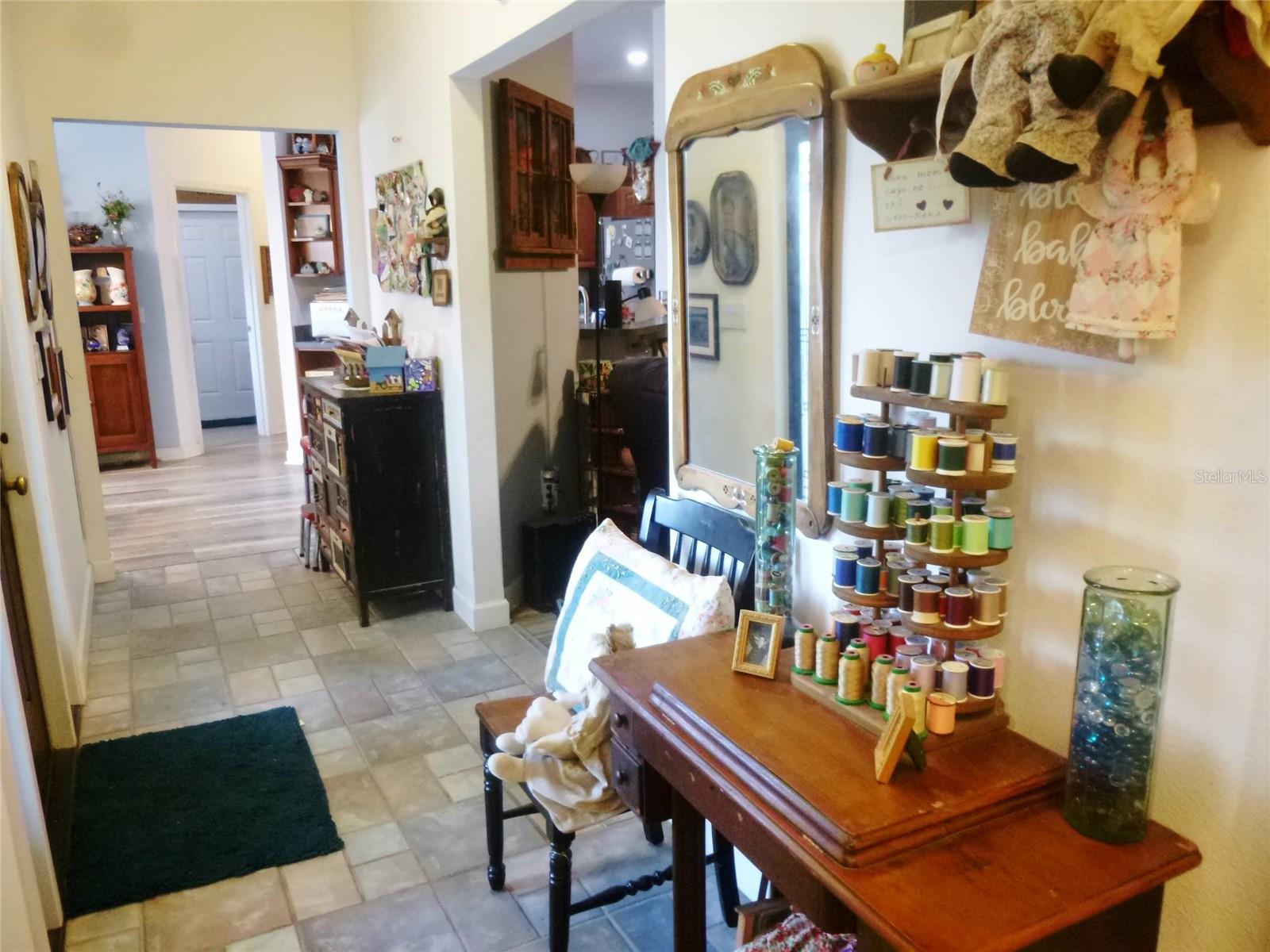 121 Deer Rd Property Photo 4