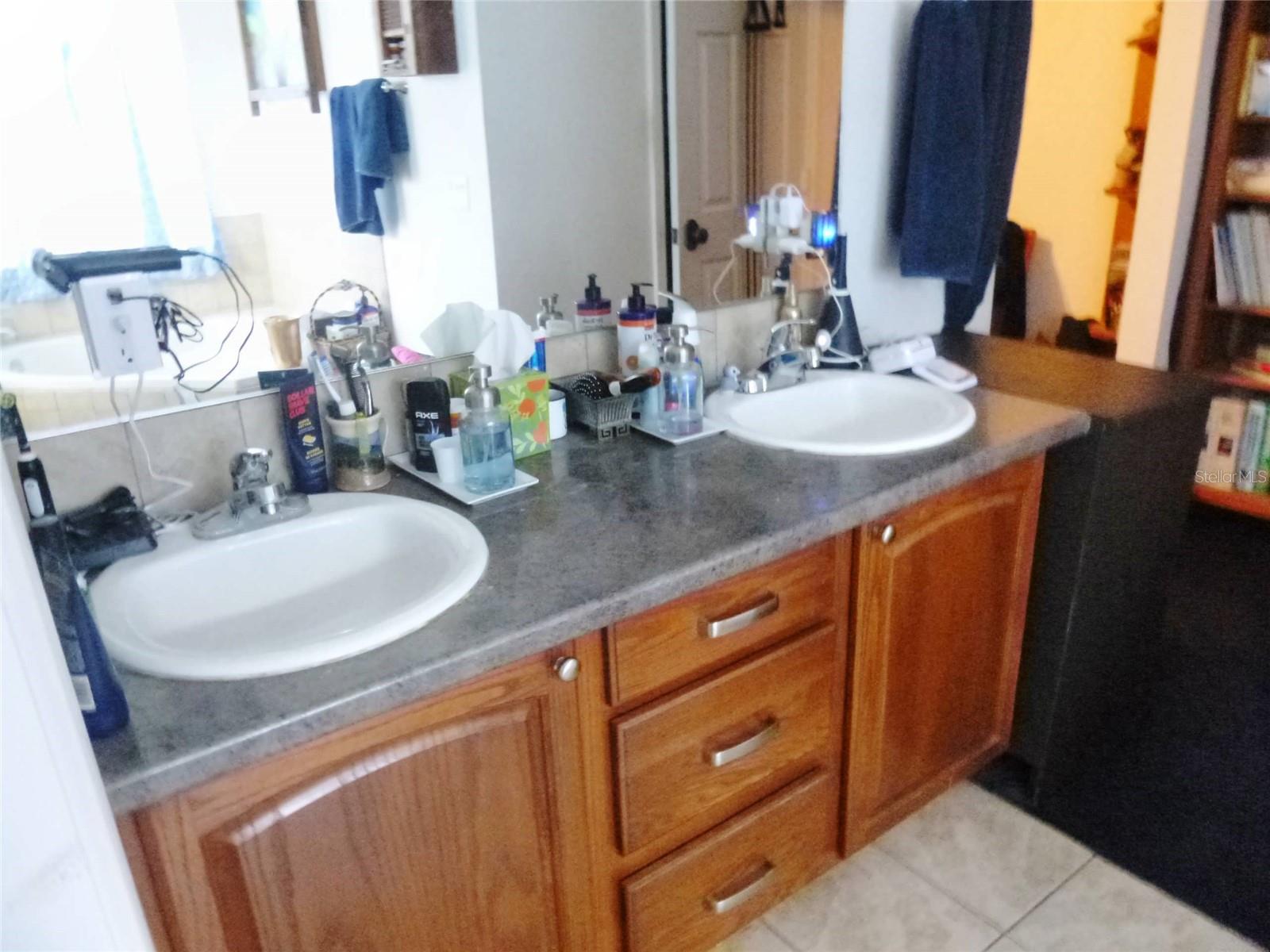 121 Deer Rd Property Photo 39