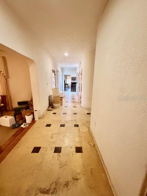 811 State Road 60 E Property Photo 8