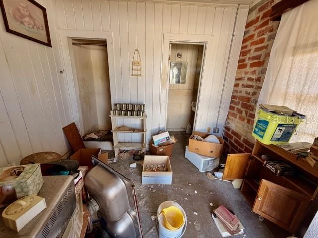 811 State Road 60 E Property Photo 38