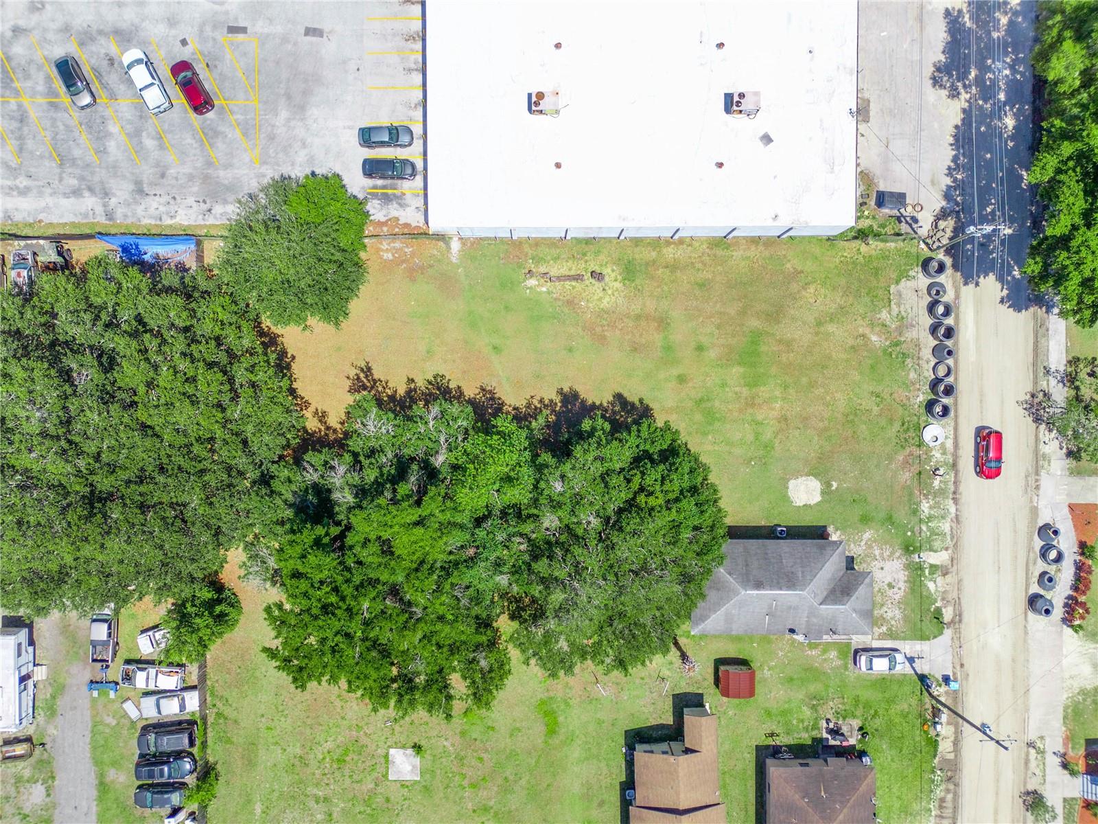 Lanier Ave Property Photo 3