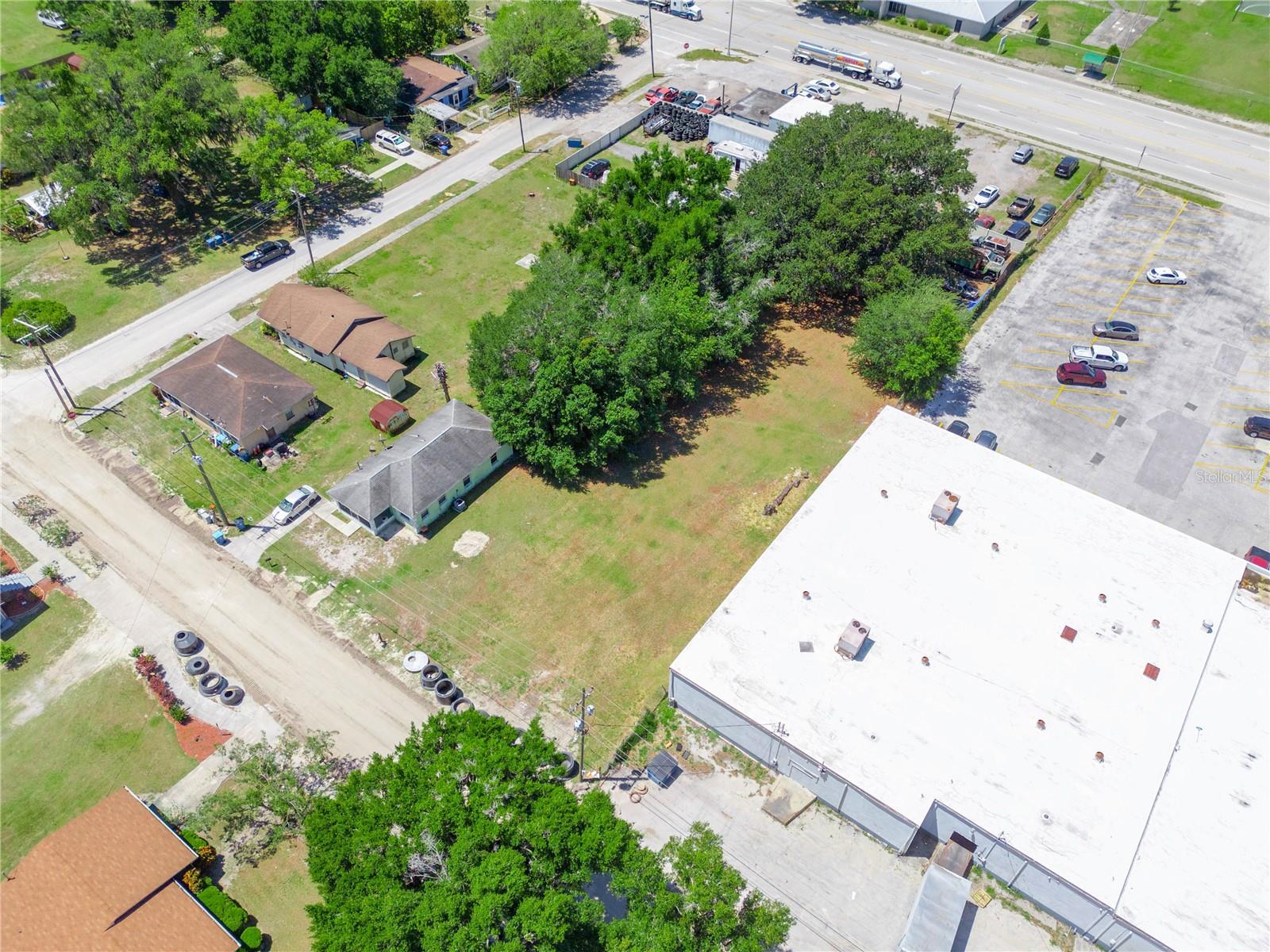 Lanier Ave Property Photo 7