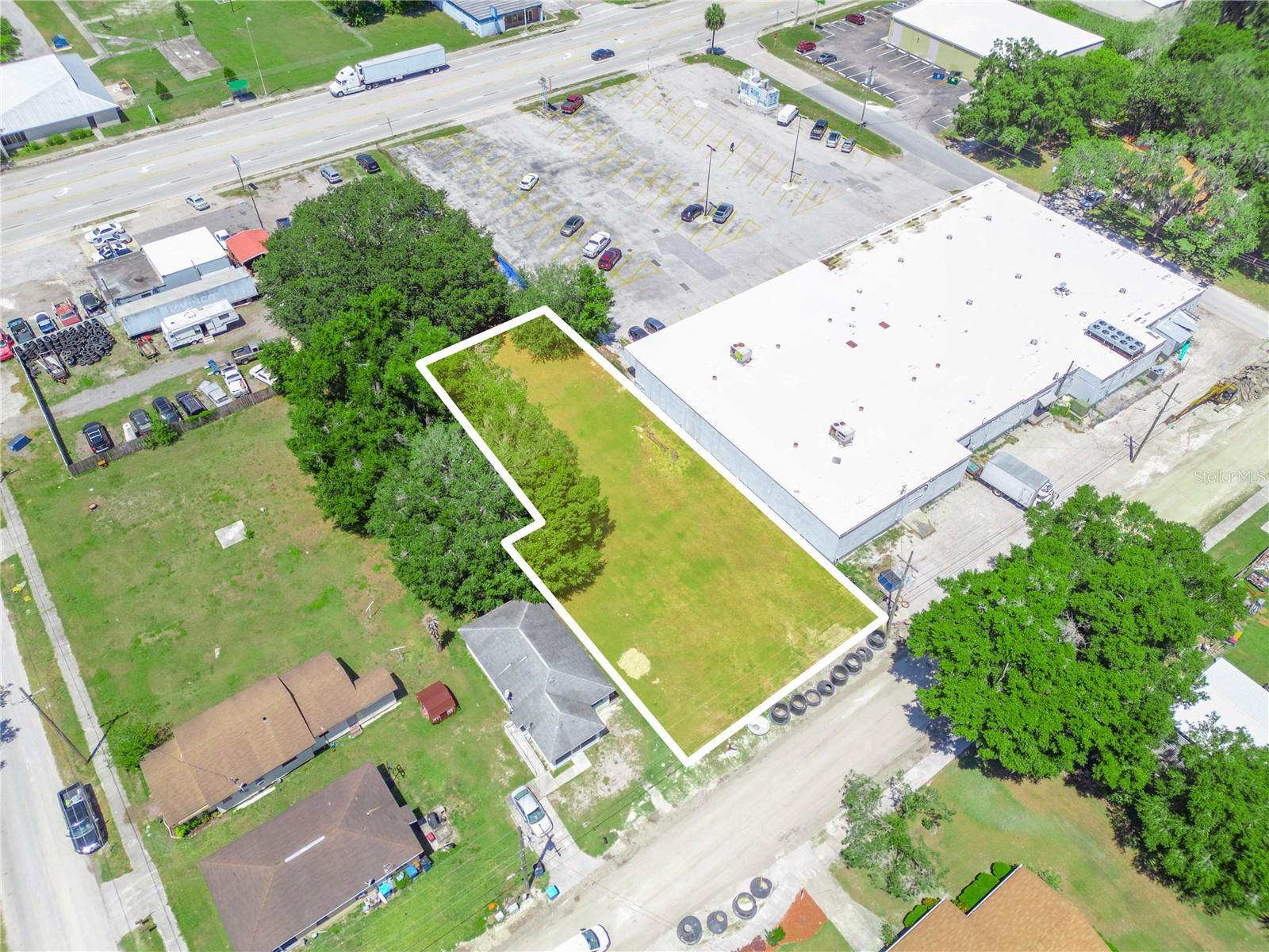Lanier Ave Property Photo 10