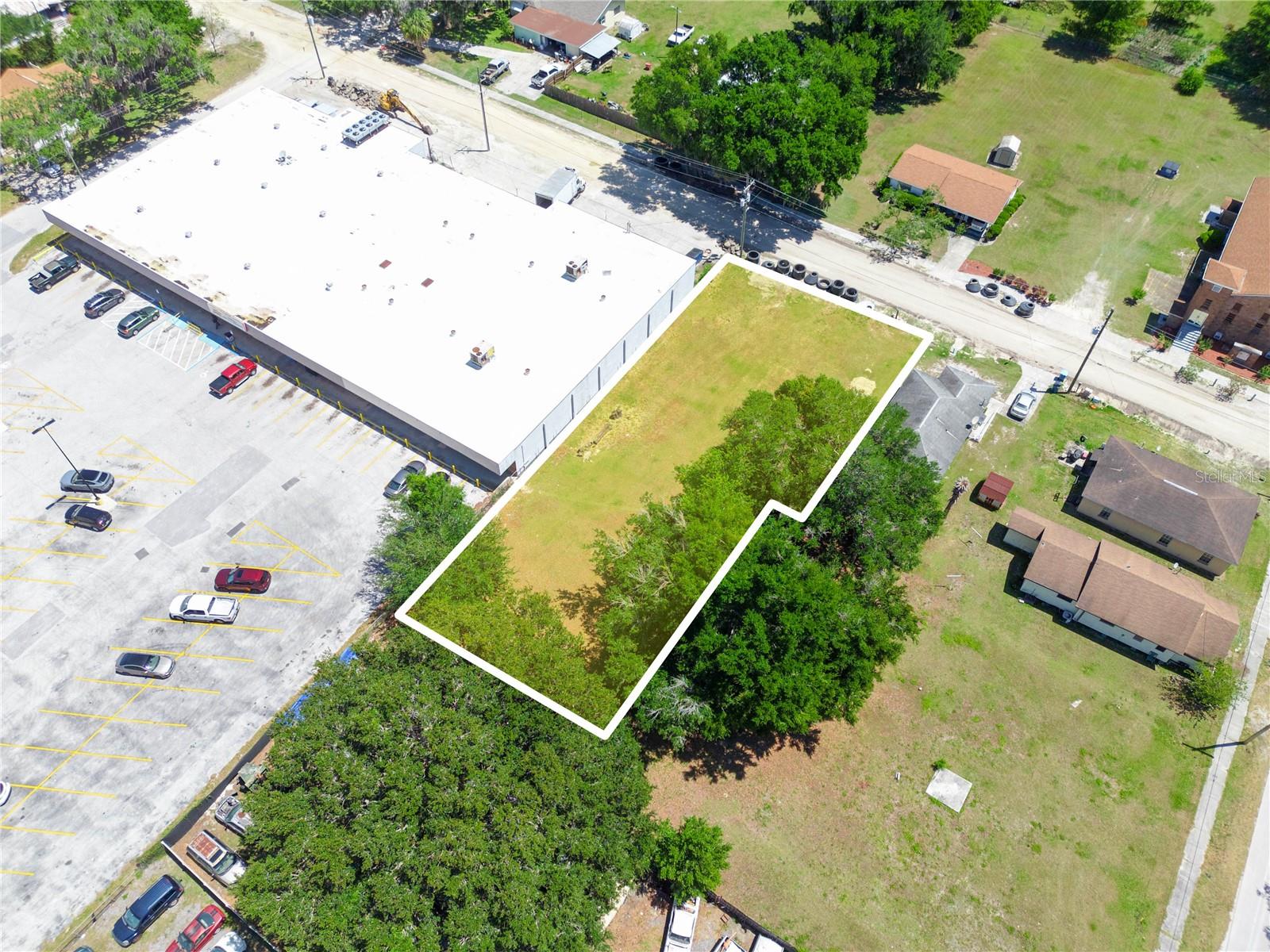 Lanier Ave Property Photo 12