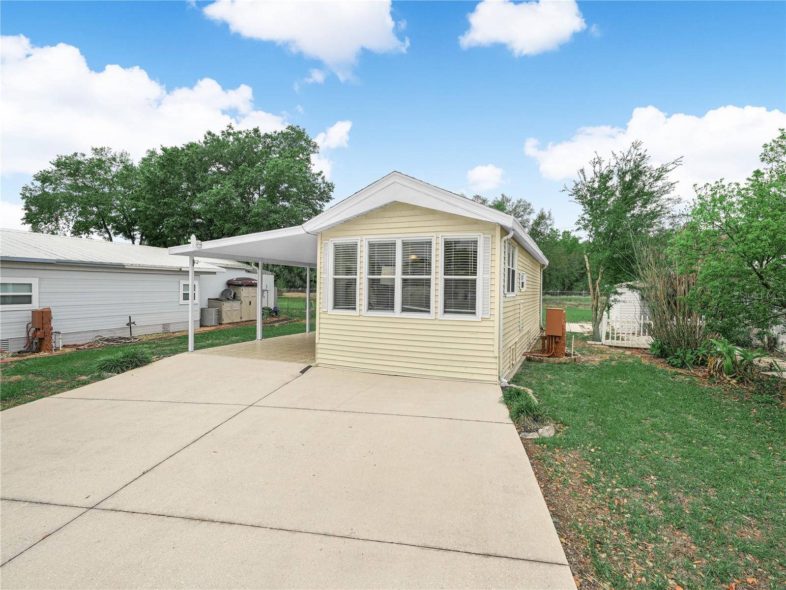 6 Silversides St Property Photo 1