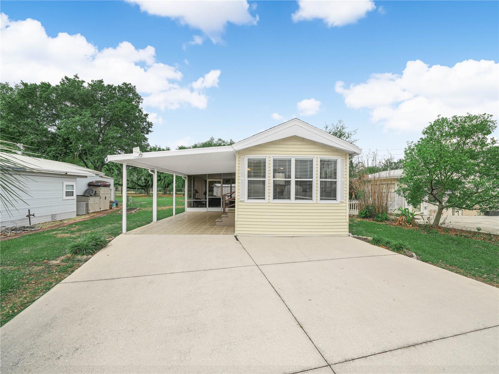 6 Silversides St Property Photo 2