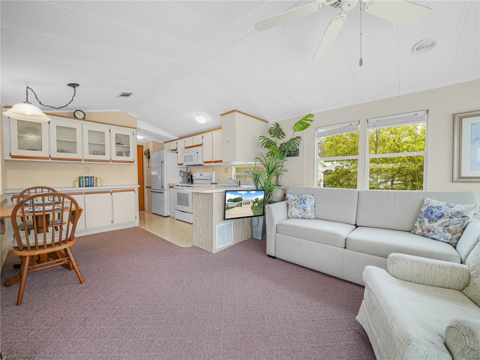 6 Silversides St Property Photo 5