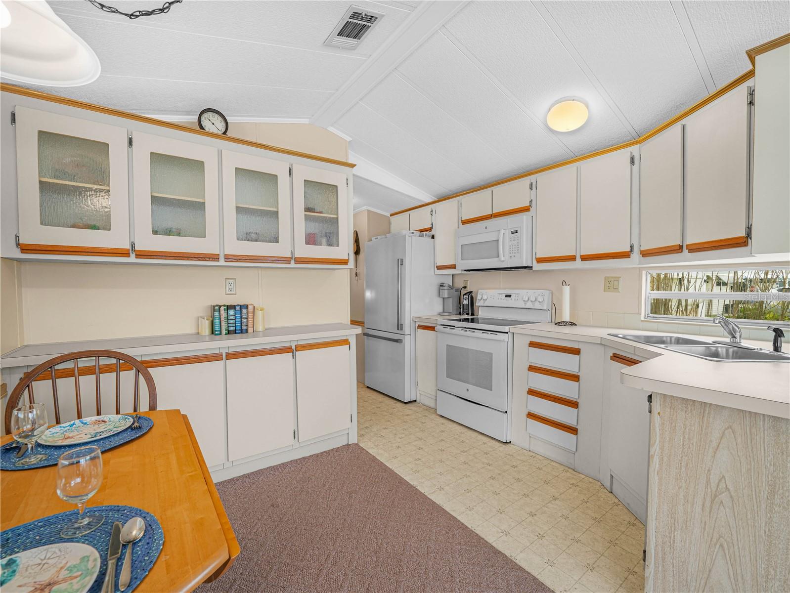 6 Silversides St Property Photo 9