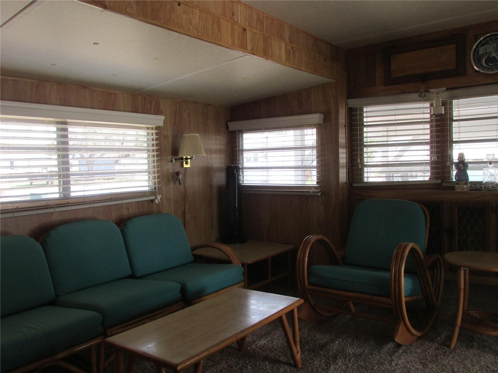7 Blue Quill Cir Property Photo 5
